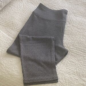 J. Jill Black and White Patterned Pants